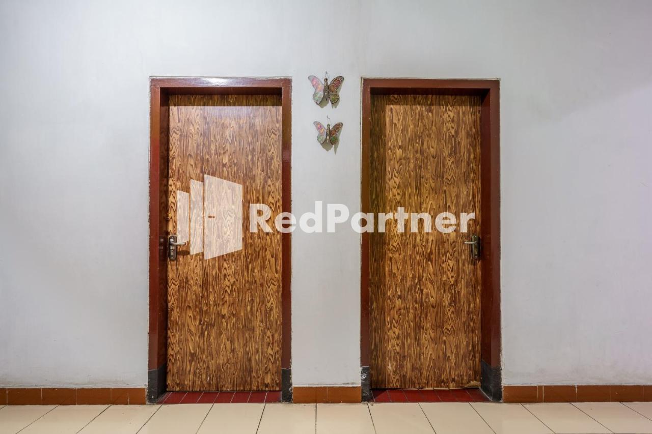 Nafisa Homestay Syariah Near Jatim Park 3 Batu Mitra Reddoorz Маланг Экстерьер фото
