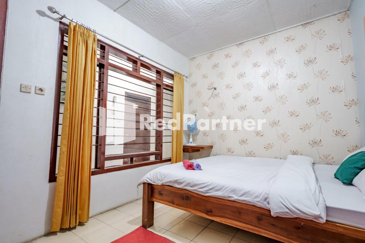 Nafisa Homestay Syariah Near Jatim Park 3 Batu Mitra Reddoorz Маланг Экстерьер фото