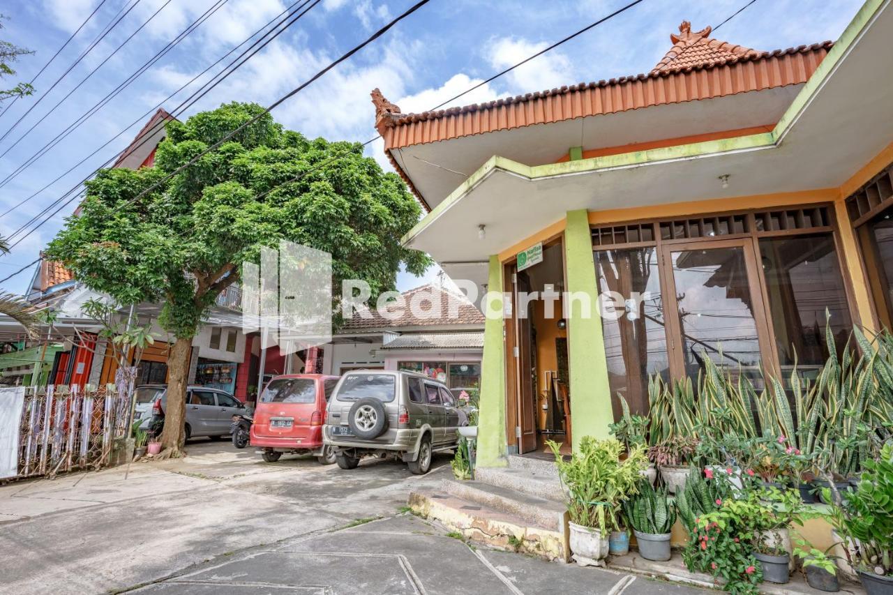 Nafisa Homestay Syariah Near Jatim Park 3 Batu Mitra Reddoorz Маланг Экстерьер фото